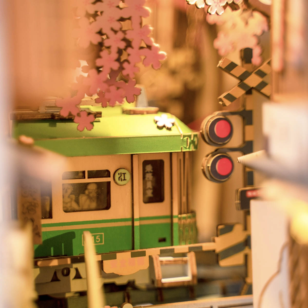 Ulica pod kwiatami wiśni – DIY Book Nook - Sakura Densya I Rolife