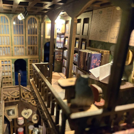 MiniCity DIY – Book Nook „Saisons Café” Kawiarnia z LED