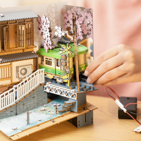 DIY Book Nook - Sakura Densya I Rolife