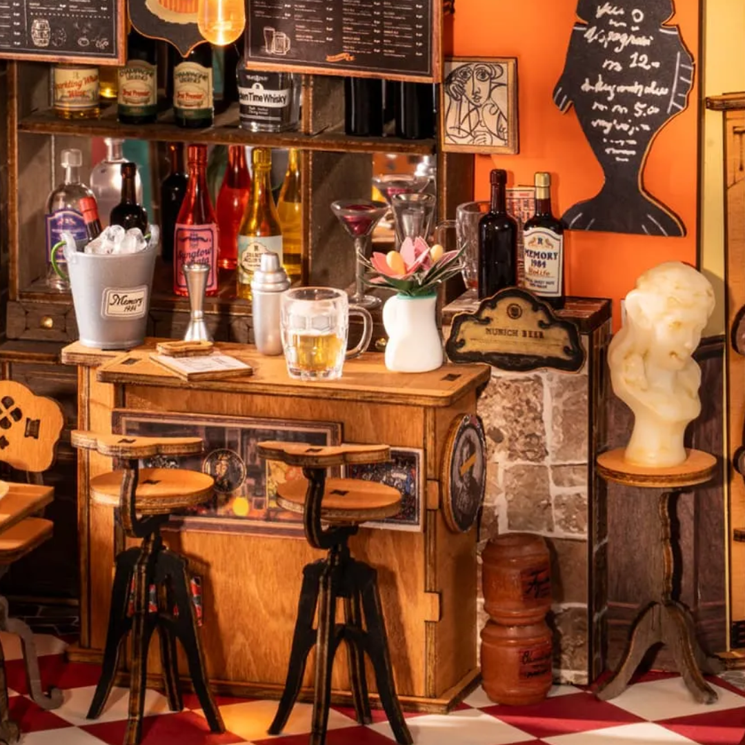 Butelki, stołki i detale baru – Mini Domek 3D - Bar I Rolife