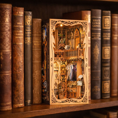 DIY Book Nook - Garderoba Księżnej