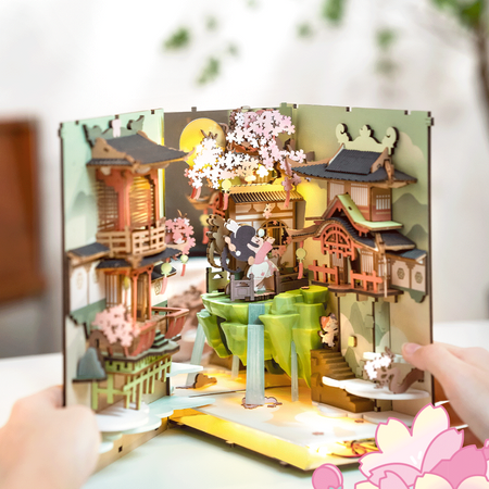 DIY Book Nook - Falling Sakura I Rolife
