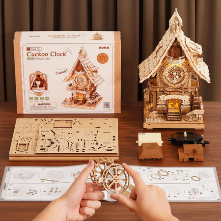 Zegar z Kukułką „Alicja” – Puzzle 3D ROKR, naturalne drewno