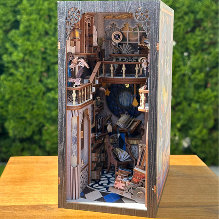 DIY Book Nook Zestaw Świąteczny – Szkoła Magii | Cutebee