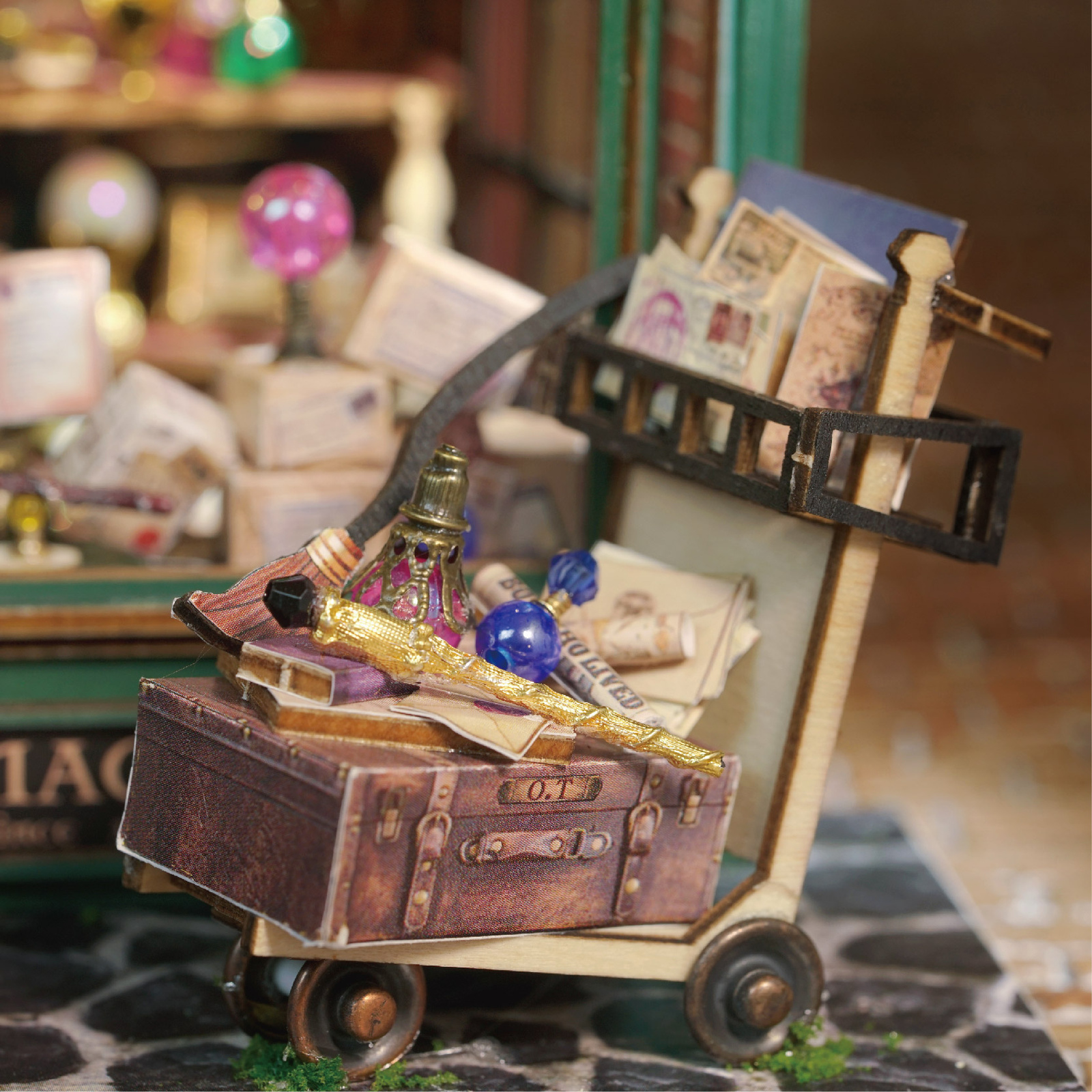 Efekt wow w biblioteczce – Zestaw Świąteczny Book Nook – Magiczny Sklep Harry Potter | Cutebee Puzzle 3D