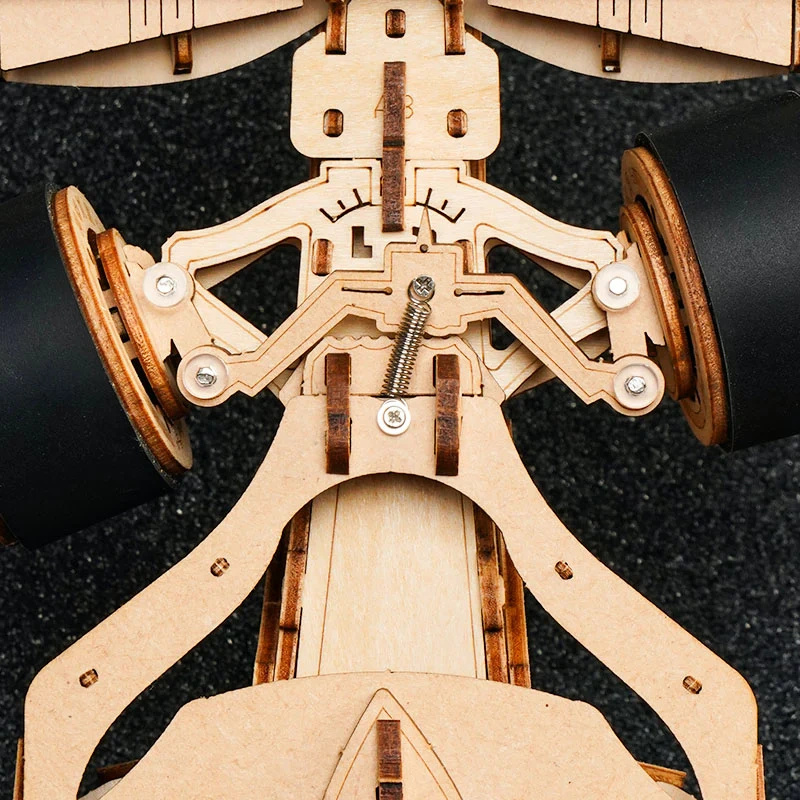 Numerowane elementy sklejki – Drewniany Zestaw Puzzle 3D - Samochód wyścigowy F1 | ROKR prezent drewniana układanka