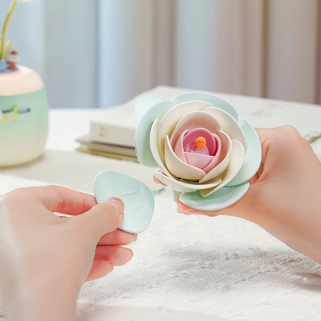 Ciepły blask na dobranoc – Puzzle 3D Bukiet Kwiatów – Minty Camelia | Model DIY ROKR Puzzle 3D Lampka nocna