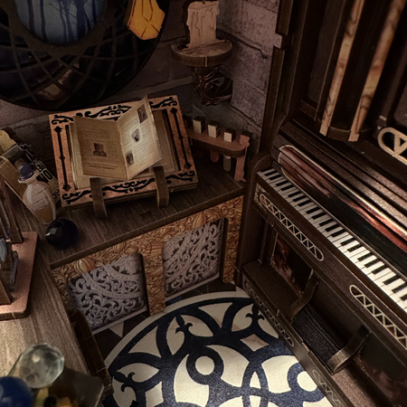 DIY Book Nook Zestaw Świąteczny – Szkoła Magii | Cutebee