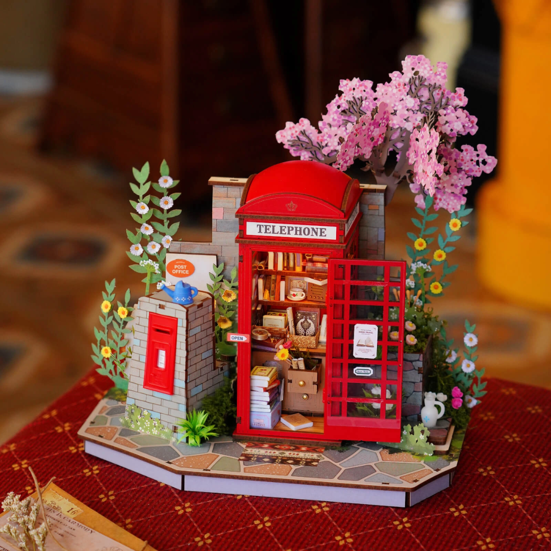 Ciepłe światło, które ożywia wnętrze – Drewniany Zestaw Puzzle 3D - Blossom Book Booth | Rolife