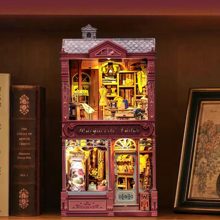 Marguerite Tailor CuteBee DIY Book Nook – Puzzle 3D Prezent