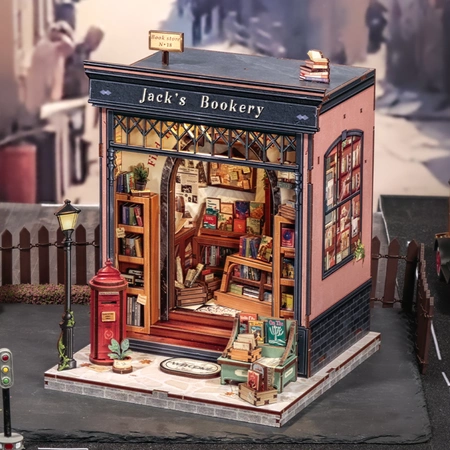Jack’s Bookery – przytulne wnętrze z regałami i obrazami