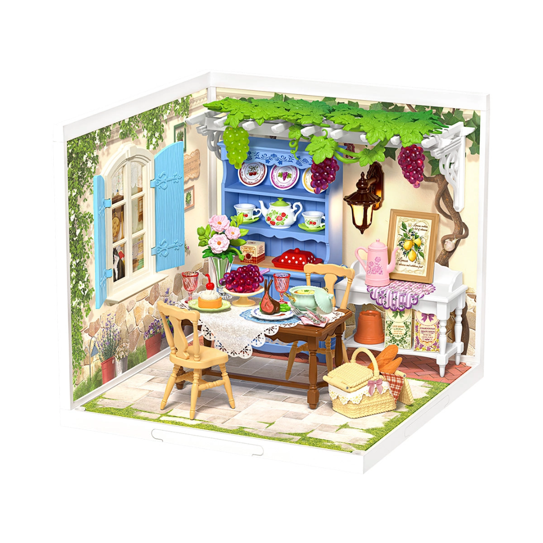 Mini Domek 3D - Midsummer Dream Yard | Rolife – pomysł na prezent