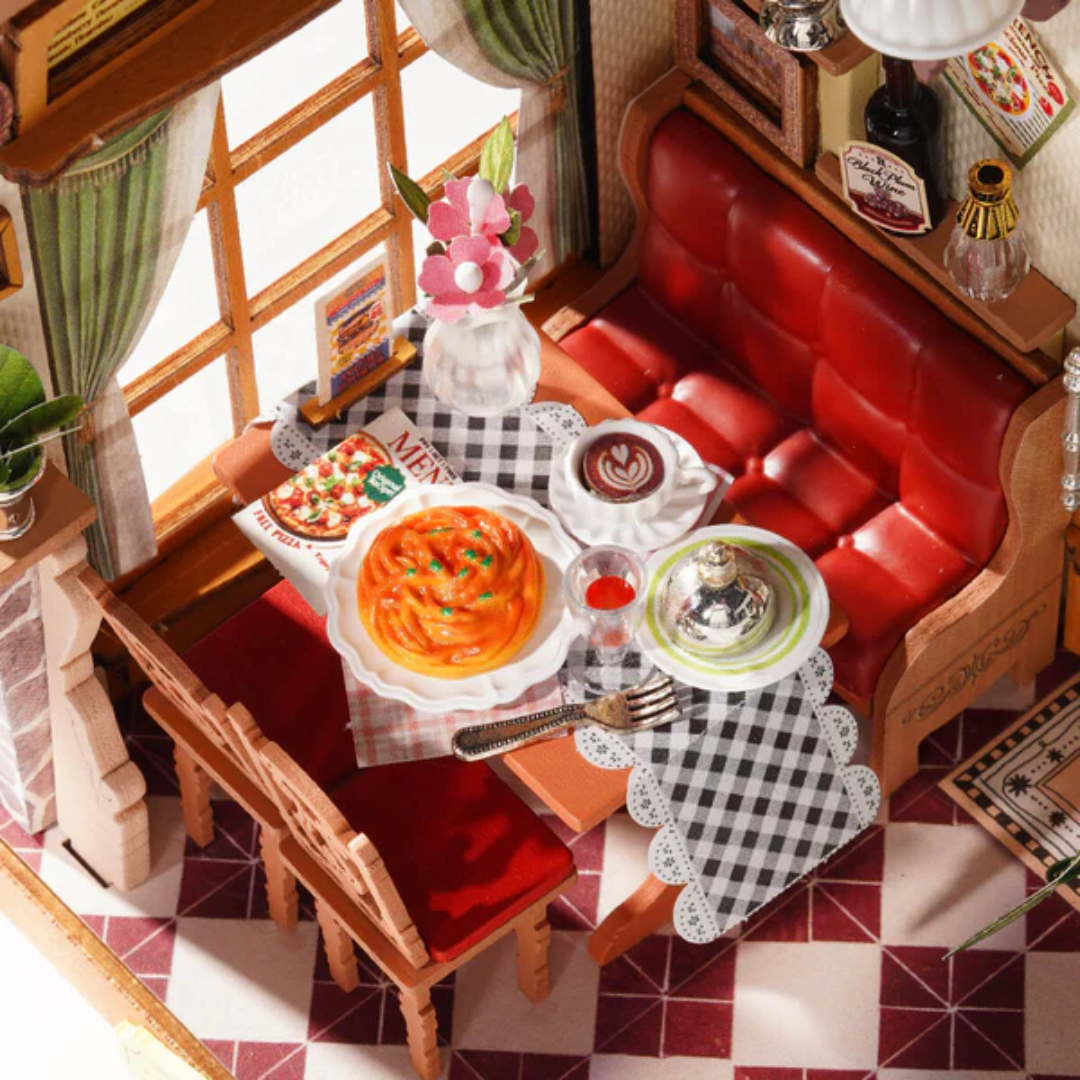 Zaglądasz do wnętrza bistro – Mini Domek 3D - Champs-Élysées Bistro | Rolife