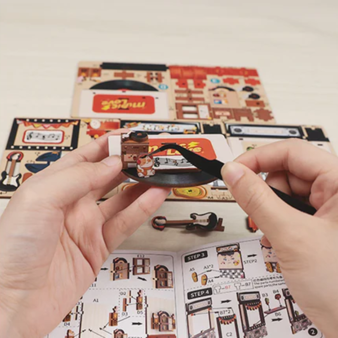 Ptaszek na słuchawkach – Drewniany Zestaw Puzzle 3D - Record Store