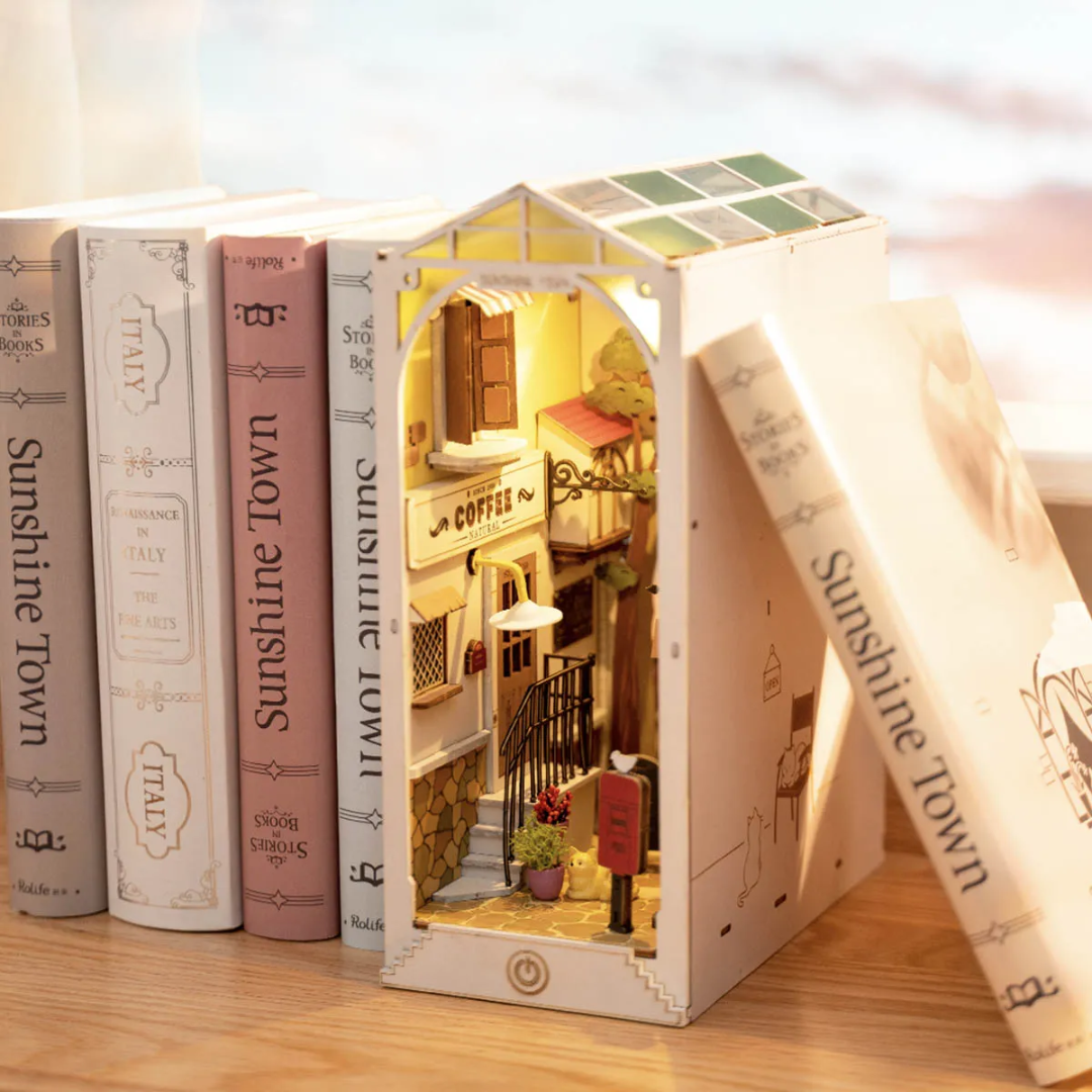 Efekt wow w biblioteczce – DIY Book Nook - Sunshine Town | Robotime