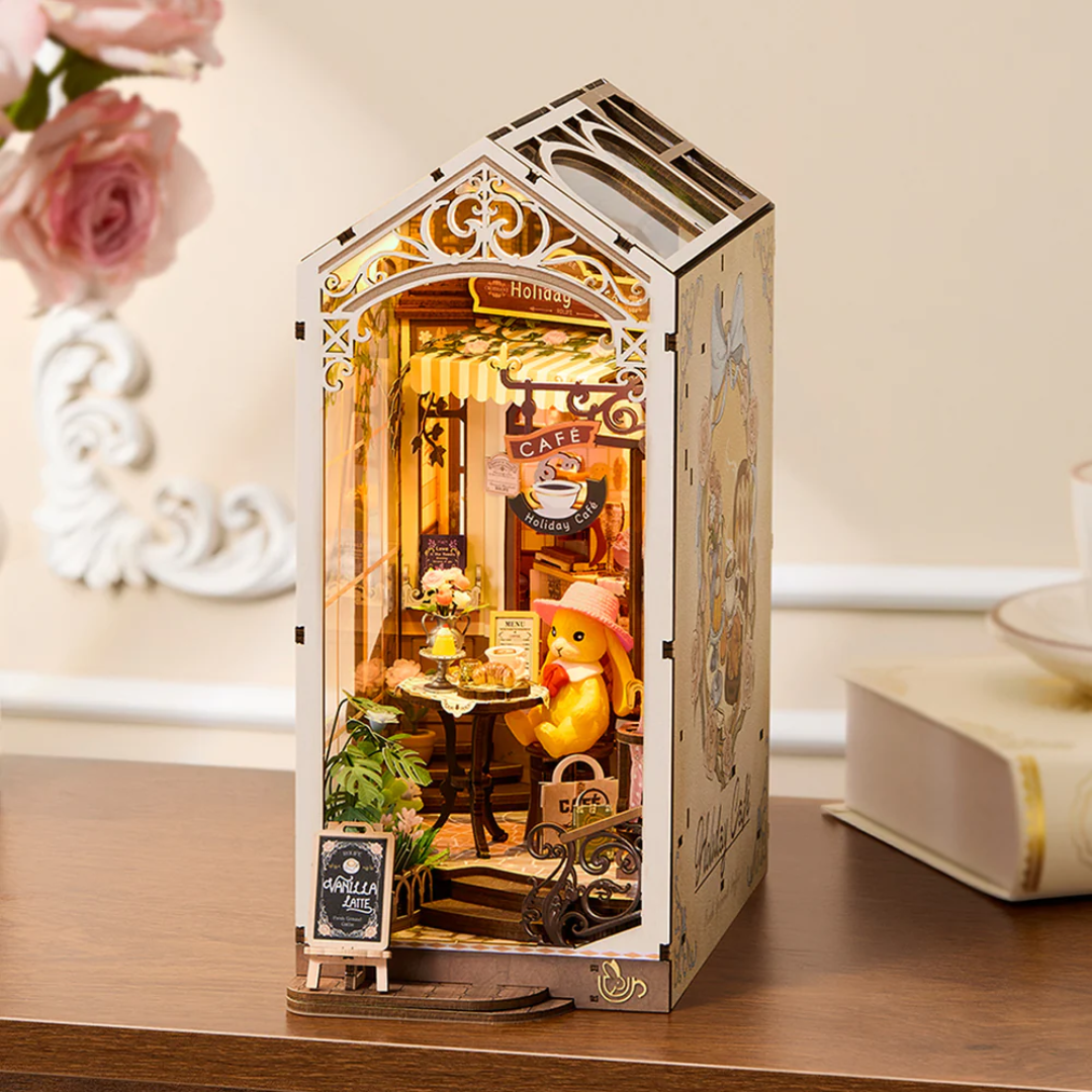 Holiday Café Rolife DIY Book Nook – Puzzle 3D Prezent