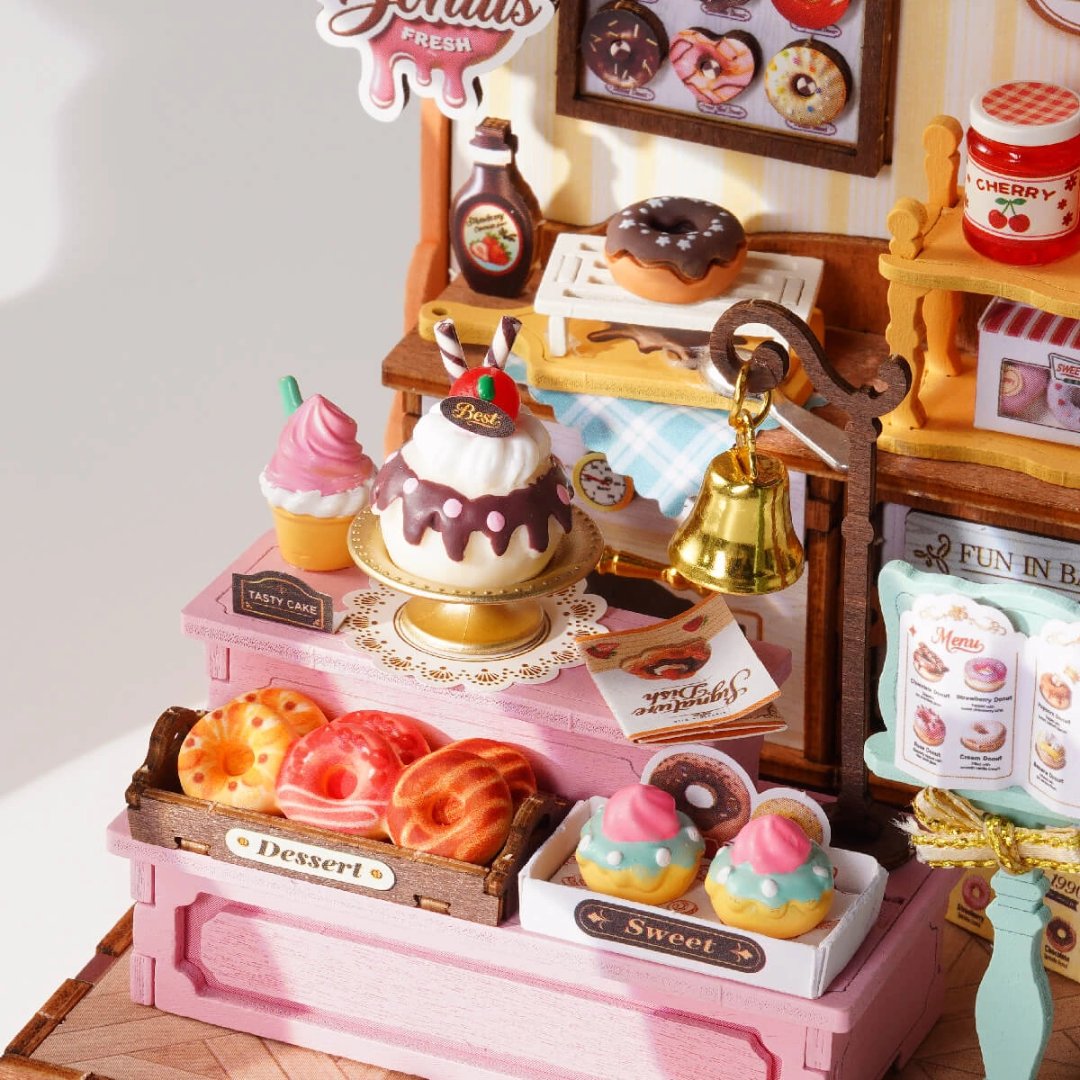 Witryna pełna słodkości – Mini Domek 3D - Sweetie’s Donut Shop | Rolife